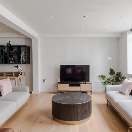 Circus Of Colour - Farringdon - By Frankie Says Apartment London Exterior photo